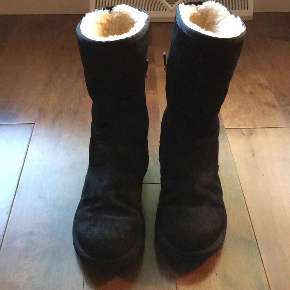 Uggs boots, black size 6